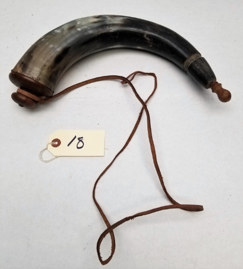 Early Large Powder Horn