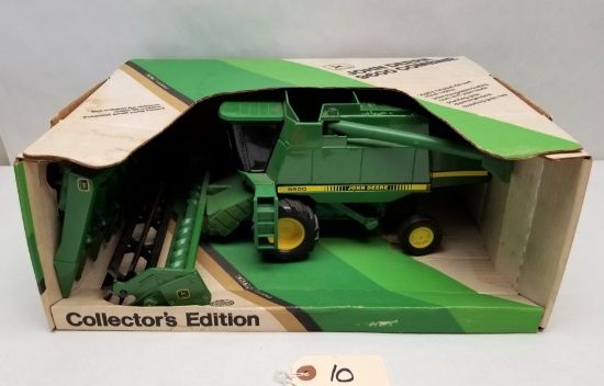 ERTL John Deere 9600 Combine in Original Box