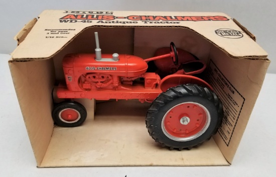 ERTL Allis-Chalmers WD-45 Antique Tractor