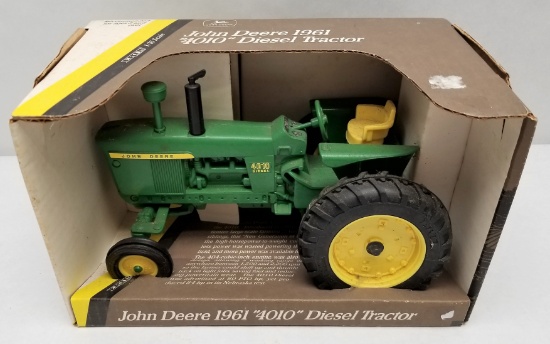 ERTL John Deere 1961 4010 Diesel Tractor