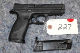 (R) Smith & Wesson M&P40 40 S&W Pistol