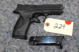 (R) Smith & Wesson M&P40 40 S&W Pistol