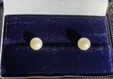 Ladies 14k Gold Pearl Earrings