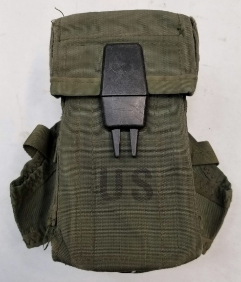 (3) Colt 30rd Mags And AR15 USGI Pouch