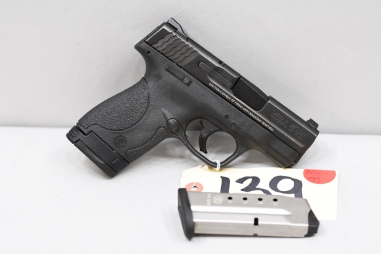 (R) Smith & Wesson M&P40 Shield .40 S&W Revolver