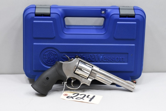 (R) Smith & Wesson Model 629-6 .44 Magnum Revolver
