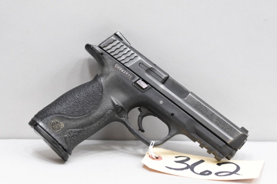 (R) Smith & Wesson M&P 40 .40 Cal Pistol