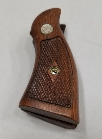 Smith & Wesson Revolver Diamond Grips