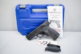 (R) Smith & Wesson M&P 40 .40S&W Pistol