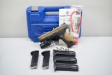 (R) Smith & Wesson M&P9 9mm Pistol