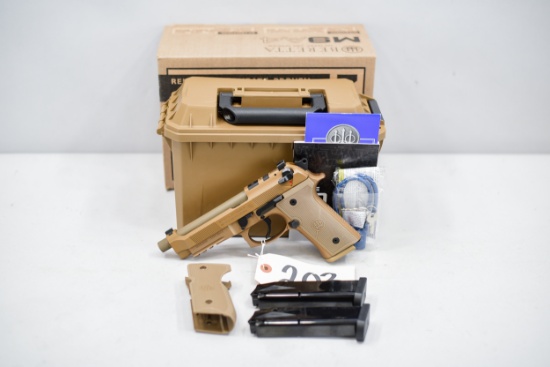 (R) Beretta M9A4 9mm Pistol
