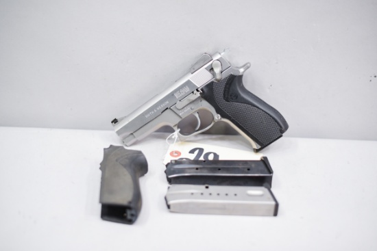 (R) Smith & Wesson Model 5906 9mm Pistol