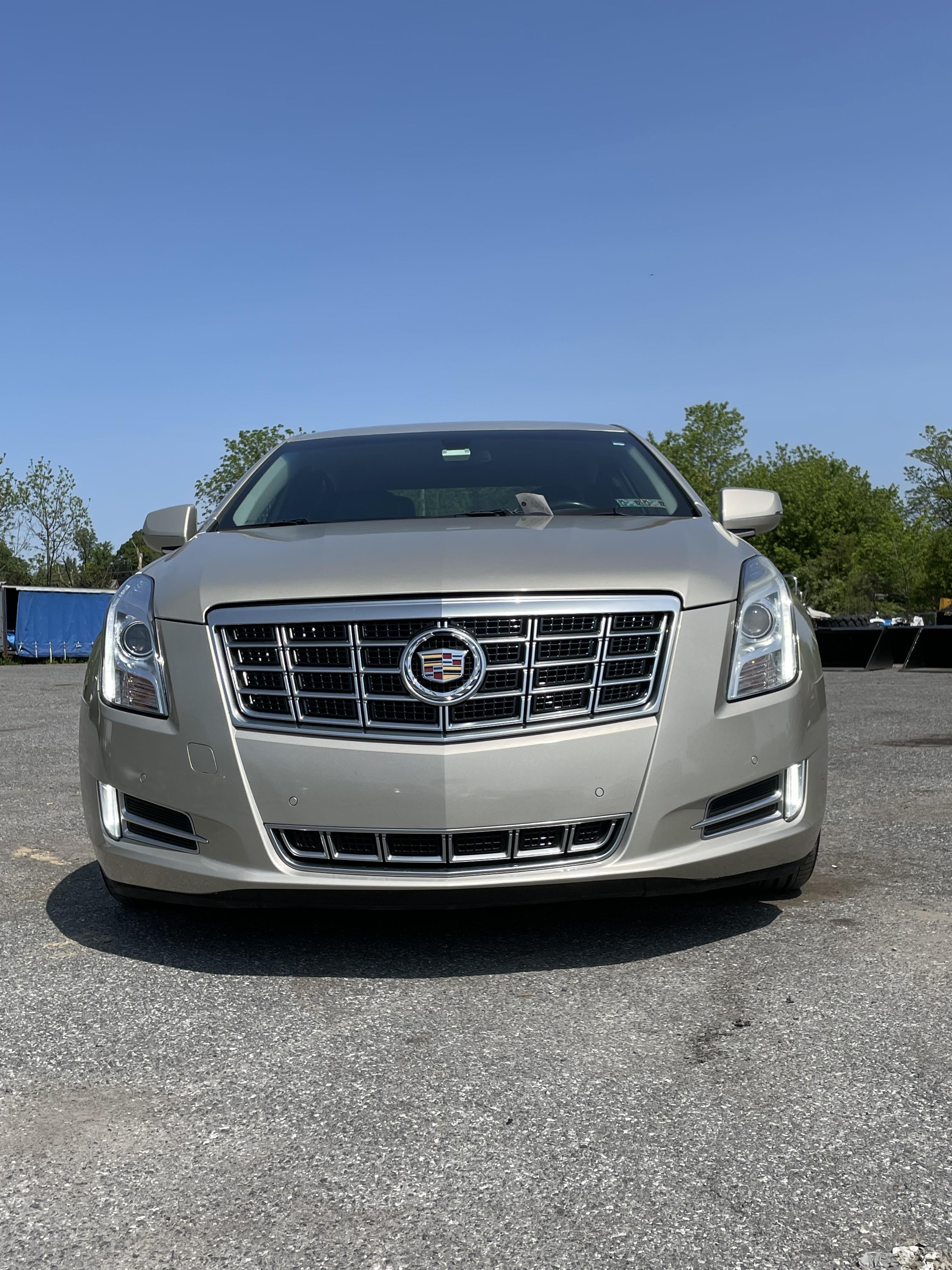 2015 Cadillac XT54 | Proxibid