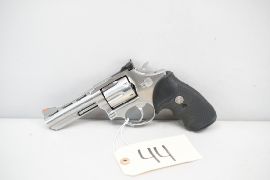 (R) Taurus Model 689 .357 Magnum Revolver