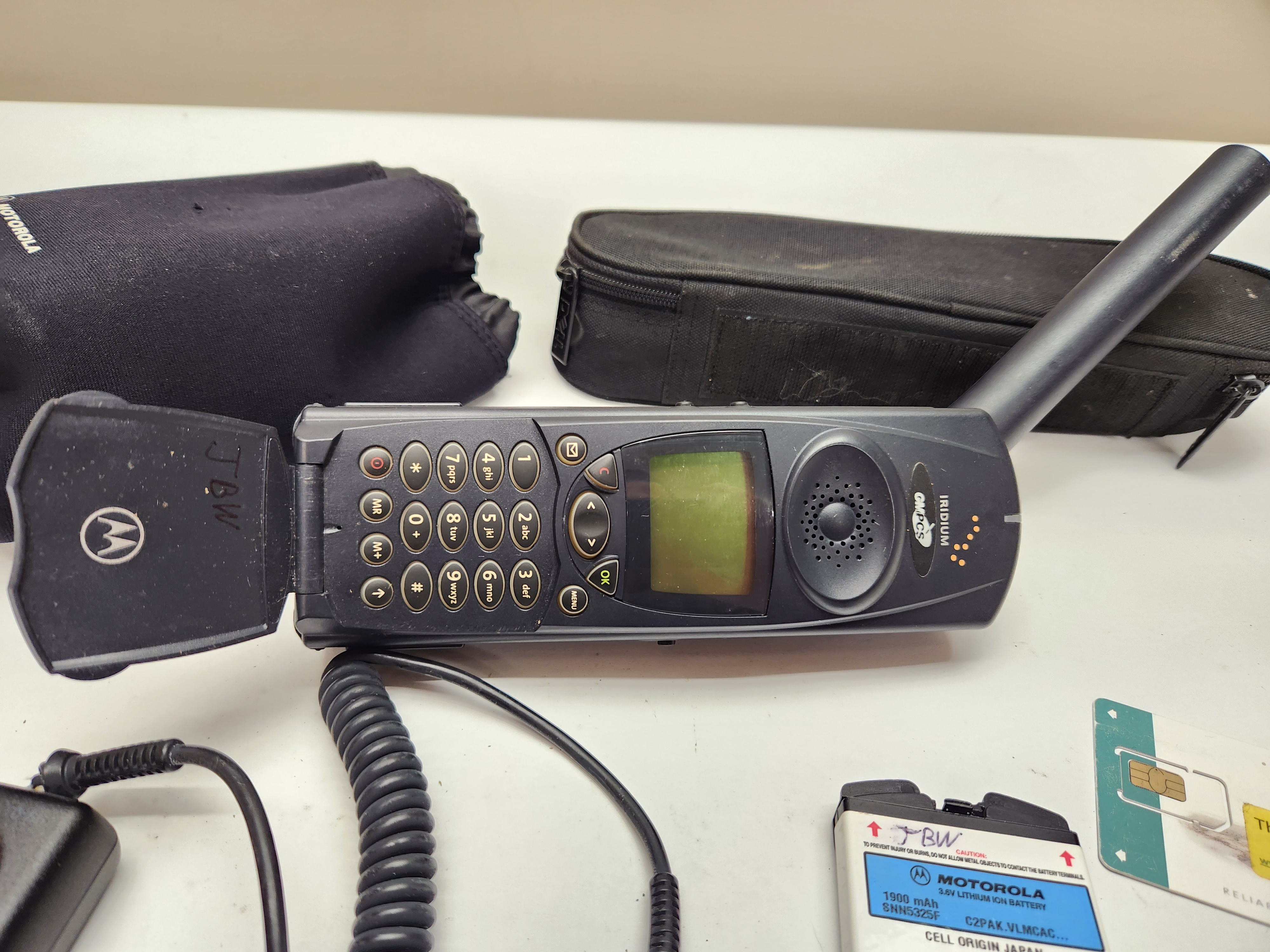 Iridium Motorola 9500 モトローラ9500 純正ケース付き！ Iridium Motorola Satellite Series 9500 - メルカリ