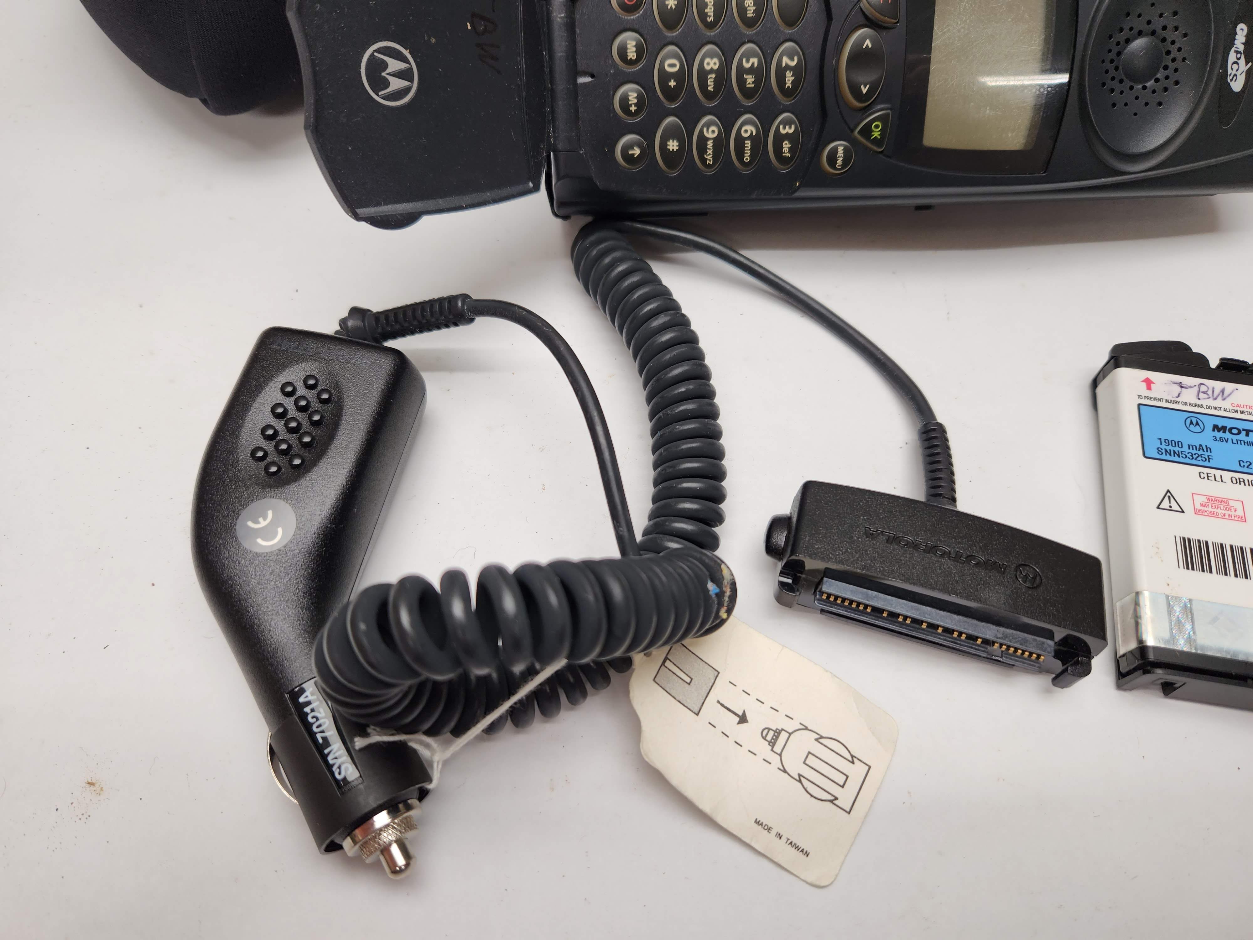 MOTOROLA IRIDIUM 9500 SATELLITE PHONE | Proxibid