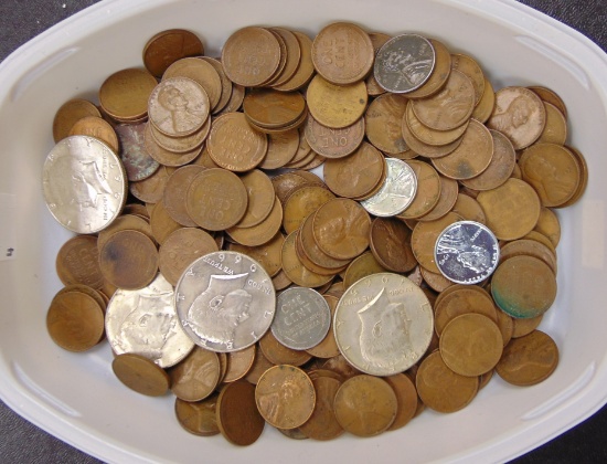 Approx. 214 Wheat Cents & 4 40% Silver Clad Halves