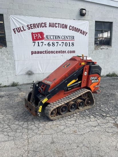 2022 Ditch Witch SK800 Stand On Skid Loader