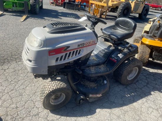MTD Gold 42" Hydrostatic Lawn Tractor