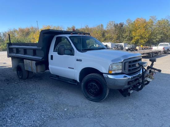 2004 Ford F-550 XL Super Duty Dump Truck