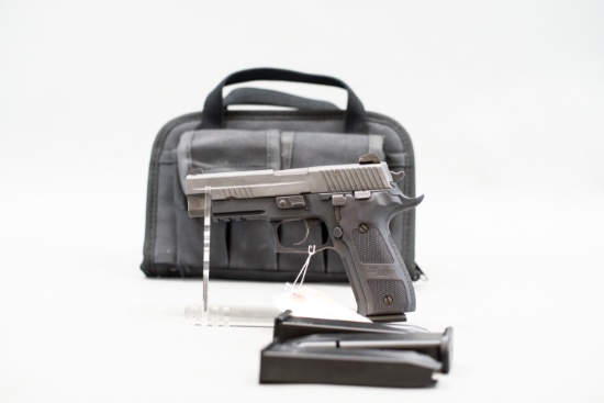 (R) Sig Sauer P226 Elite 9mm Pistol