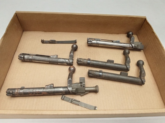TRAY LOT OF M1903 BOLTS AND PARTS