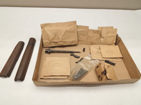TRAY LOT OF ASSORTED U.S. MILITARY RIFLE PARTS
