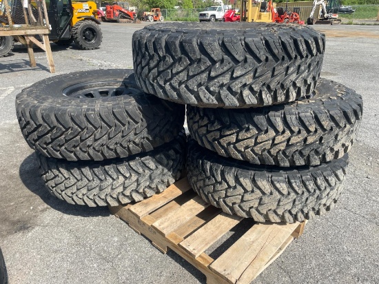 Set Of (5) 33X10.50R15LT Tires W/ Rims
