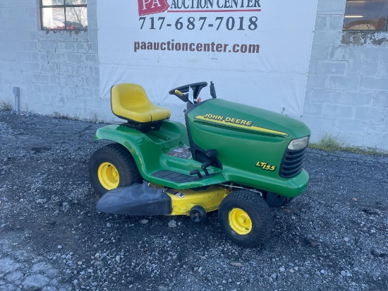 John Deere LT155 38" Hydrostatic Riding Mower