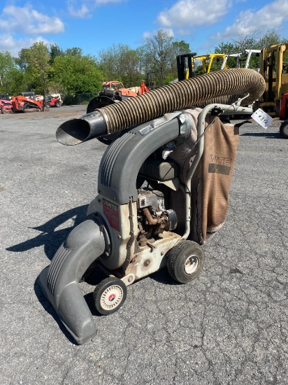White Yardboss 800 Shredder Chipper Vacuum
