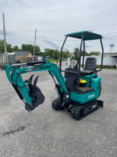 New AGT QK16R Mini Excavator