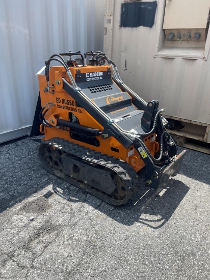Used Landhero Mini Stand On Skid Loader