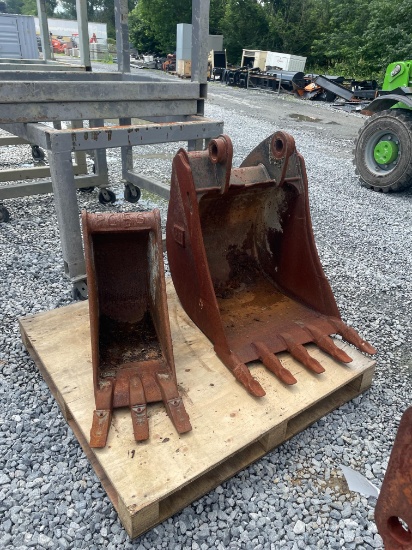 Skid Lot Of (2) Excavator Attach Buckets W/ Teeth