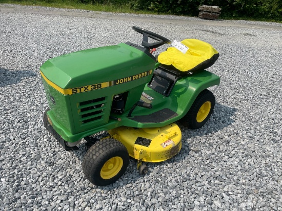 John Deere STX38 38" Hydrostatic Riding Mower