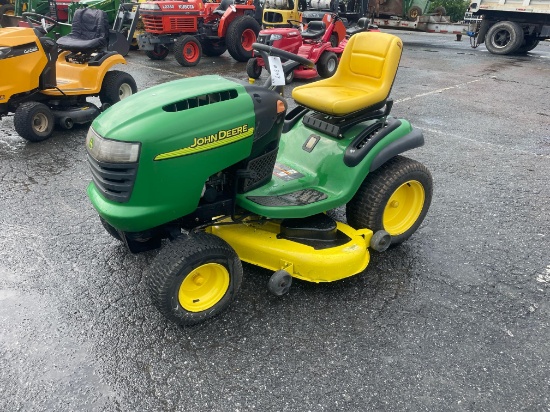 John Deere L120 48" Hydrostatic Riding Mower