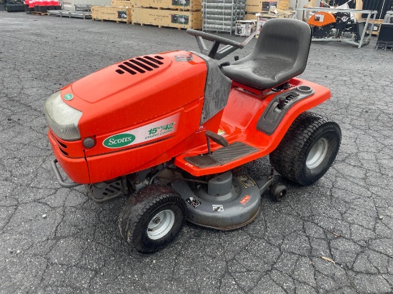 Scotts 42" Hydrostatic Riding Mower
