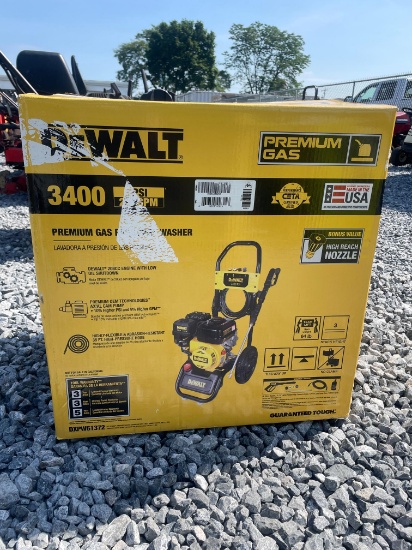 New Dewalt 3400PSI Gas Pressure Washer