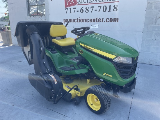 John Deere X390 48" Hydrostatic Riding Mower