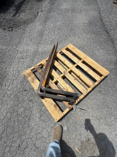Used Set Of Class 2 42 Forklift Forks