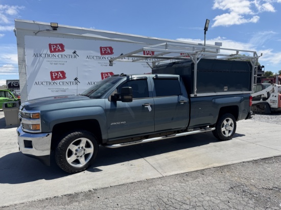 2015 Chevy 2500HD 4X4 Pick Up Truck