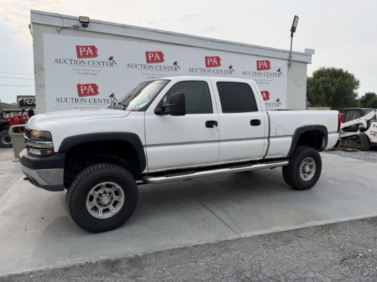 2002 Chevy 2500 Silverado 4X4 Pick Up Truck