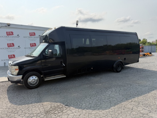 2013 Ford E450 25 Passenger Mini Bus