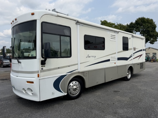 2001 Winnebago Journey 32' RV