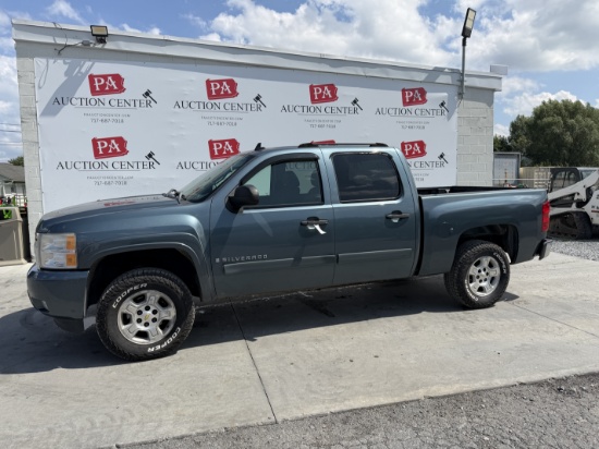 2007 Chevy Silverado LT 4X4 Pick Up Truck