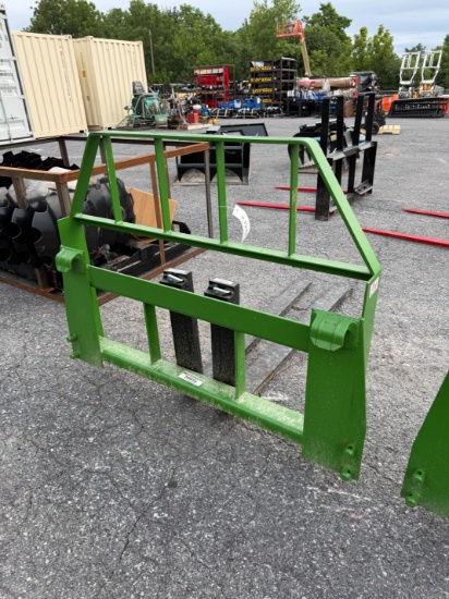 New Kivel John Deere Attach Pallet Forks