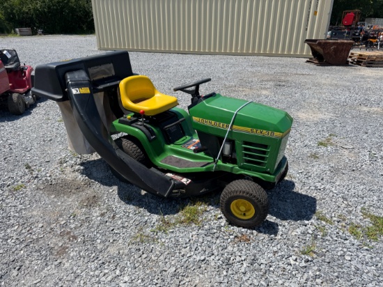 John Deere STX38 38" Hydrostatic Riding Mower