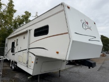 32' Fifth Wheel Camper