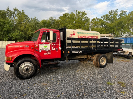 1999 Navistar 4700 16' Stake Body Truck