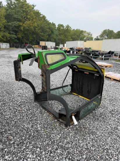 Used John Deere 1025R Cab