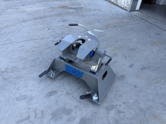 New BW Fifth Wheel Hitch Attachment